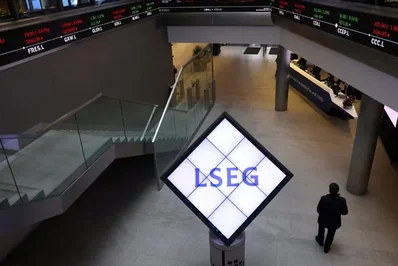 London shares recover slightly as bank stocks rally