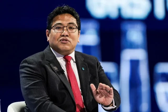Tengku Muhammad Taufik, presidente e CEO do grupo Petronas, fala durante uma sessão na Gastech Bangkok 2026, em Bangcoc, Tailândia, em 14 de setembro de 2026. REUTERS/Chalinee Thirasupa