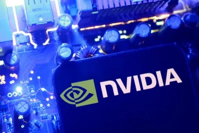Global AI Stocks Fall on Industry Warnings