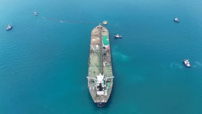ADNOC compra milhões de barris de petróleo bruto iraquiano
