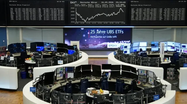 O gráfico do índice de ações alemão DAX é exibido na bolsa de valores de Frankfurt, Alemanha, em 16 de setembro de 2026. REUTERS/Staff