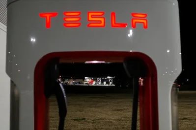 Tesla ร่วมกับ Forum Mobility เปิดบริการชาร์จรถบรรทุกในแคลิฟอร์เนีย