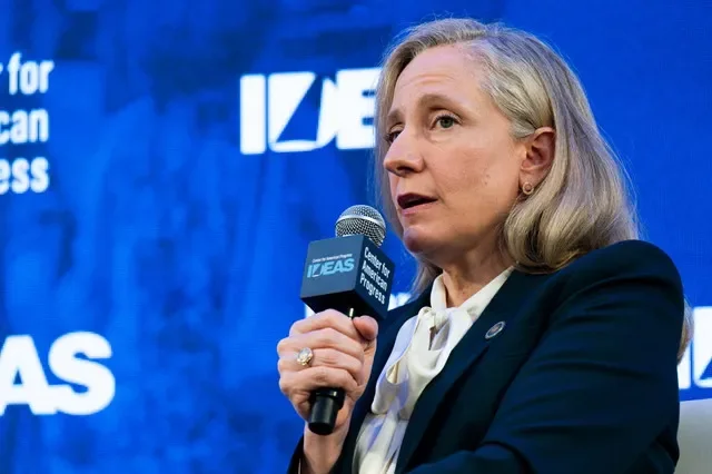 FILE PHOTO: Governor of Virginia Abigail Spanberger gives remarks at the Center for American Progress Ideas Conference at the Mayflower Hotel in Washington, D.C., U.S., May 19, 2026. REUTERS/Annabelle Gordon/File Photo