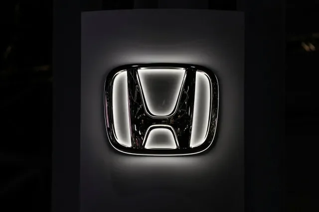 Um logotipo da Honda é visto durante o Salão Internacional do Automóvel de Nova York, em Manhattan, Nova York, EUA, em 5 de abril de 2023. REUTERS/David 'Dee' Delgado