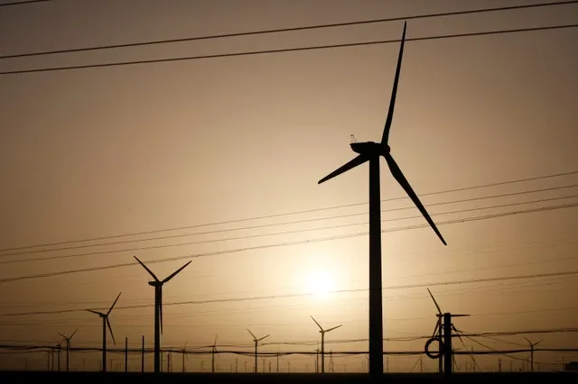 Turbinas eólicas em uma usina de energia perto de Yumen, província de Gansu, China, em 25 de setembro de 2020. REUTERS/Carlos Garcia Rawlins