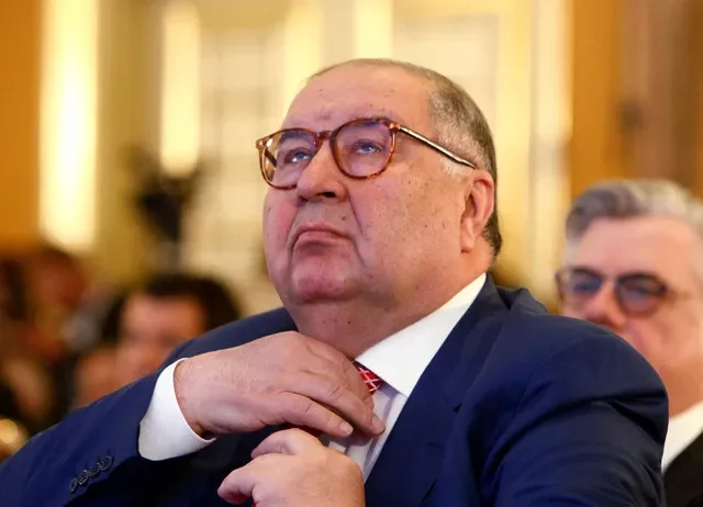 FOTO DE ARQUIVO: O empresário russo e fundador da USM Holdings, Alisher Usmanov, participa de uma sessão durante a Semana dos Negócios Russos, organizada pela União Russa de Industriais e Empresários (RSPP), em Moscovo, Rússia, a 16 de março de 2017.
