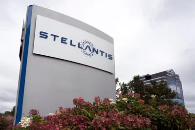 Stellantis pauses white-collar hiring