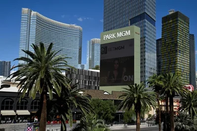 MGM Weighs Bid for Barry Diller-Backed People Inc