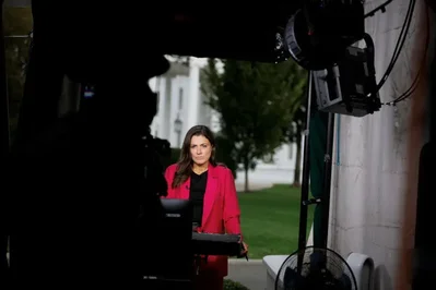 TV networks resume White House coverage