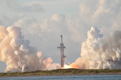 SpaceX Starship Completes 14th Test Flight