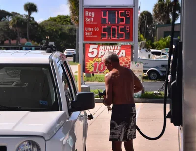 Georgia suspende el impuesto a la gasolina hasta octubre