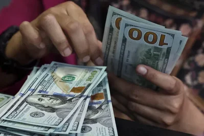 الدولار الأمريكي يسجل أعلى مستوى في 16 شهراً مقابل اليورو والفرنك