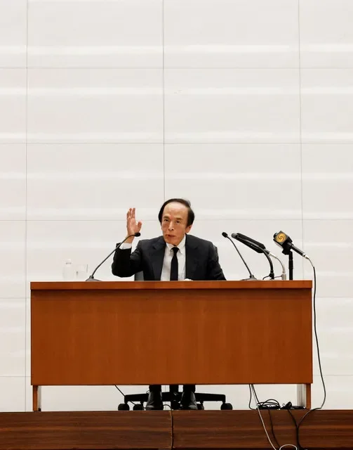 資料写真:2026年9月18日、日本の東京で日銀の金融政策決定会合後に記者会見する日本銀行の植田和男総裁。REUTERS/Kim Kyung-Hoon/資料写真