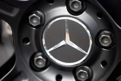 สมาชิกสภานิติบัญญัติสหรัฐฯ หวังปกป้อง Mercedes จากมาตรการแบนรถยนต์