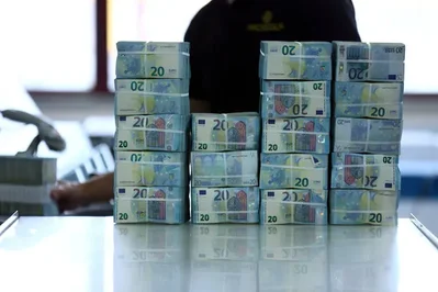 El euro cae a mínimos de 17 meses ante el pesimismo de los operadores