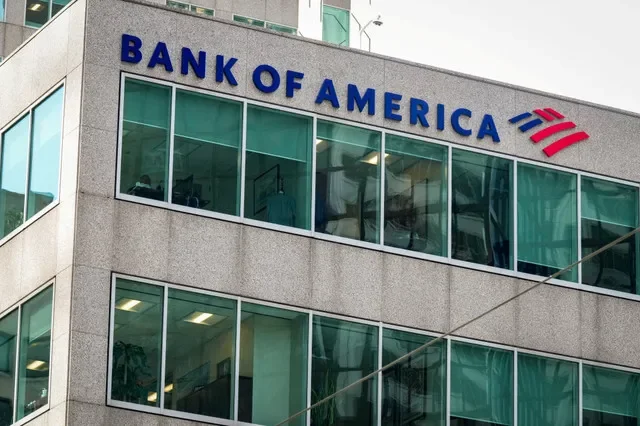 FILE PHOTO: Bank of America's logo adorns the facade of its office in downtown Toronto, Ontario, Canada, September 8, 2026. REUTERS/Arlyn McAdorey//File Photo