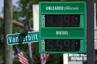 Los estados de EE. UU. toman medidas para frenar el alza de los precios del combustible