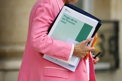 Moodys Warns French Budget Outlook Remains Uncertain