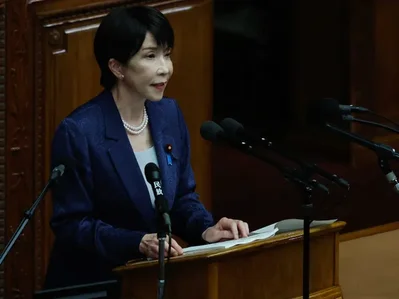 تاكايتشي تتعهد بالانضباط المالي