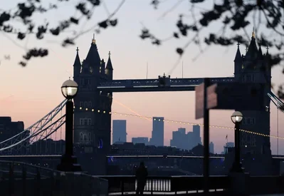 UK Services Firms Face Higher Costs and Raise Prices