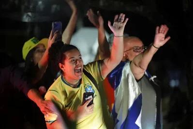 Flávio Bolsonaro enfrentará Lula no segundo turno