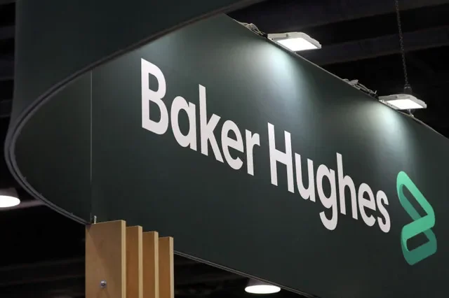 صورة أرشيفية: شعار شركة خدمات الطاقة Baker Hughes معروض خلال معرض تجارة الطاقة LNG 2023 في فانكوفر، كولومبيا البريطانية، كندا، 12 يوليو 2023. رويترز/كريس هيلغرين/صورة أرشيفية