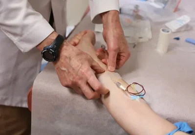 McKesson เตรียมนำ Option Care ออกจากตลาดด้วยข้อตกลง 5.8 พันล้านดอลลาร์