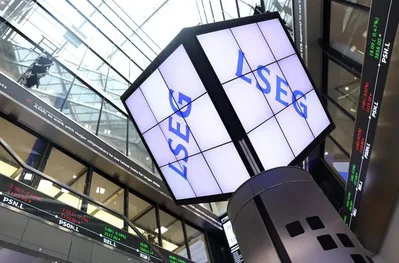London Stocks Rise as Oil and Gilt Yields Ease