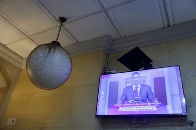 إسبانيا تدعو لانتخابات مبكرة مع تسجيل العوائد الأمريكية قمم جديدة