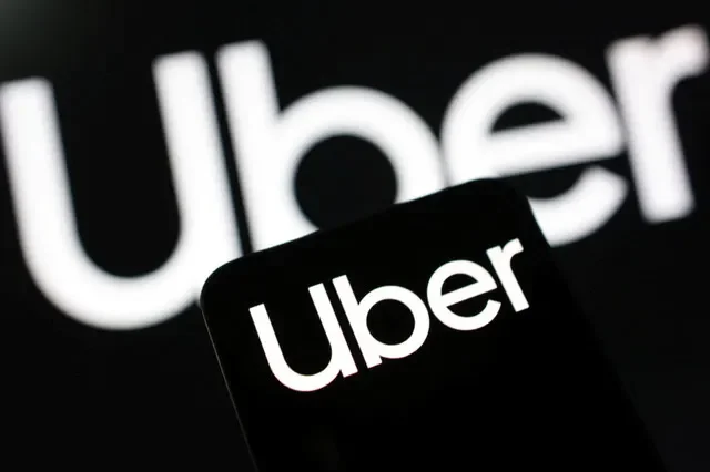 يظهر شعار Uber في هذا الرسم التوضيحي الملتقط في 16 يوليو 2026. REUTERS/دادو روفيتش/رسم توضيحي