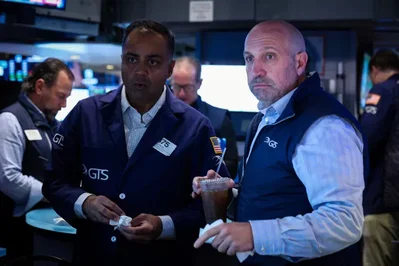 米株が最高値更新、決算シーズン控え関心シフト