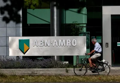 Dutch State to Cut ABN Amro Stake to 10.5%