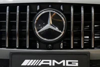 Mercedes Q3 Car Sales Fall 8 Percent on China Demand