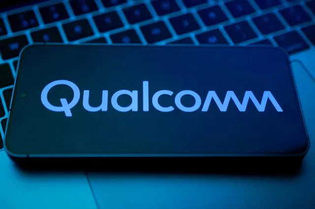 FILE PHOTO: A Qualcomm logo appears in this illustration taken August 25, 2025. REUTERS/Dado Ruvic/Illustration/File Photo