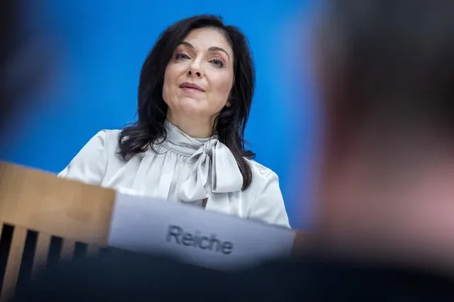 La ministra alemana de Economía y Energía, Katherina Reiche, asiste a una rueda de prensa en Berlín, Alemania, el 8 de octubre de 2026. REUTERS/ Nadja Wohlleben