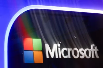 US Suspends Tech Giants From Residency Program