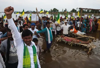 Villagers Protest India River Project