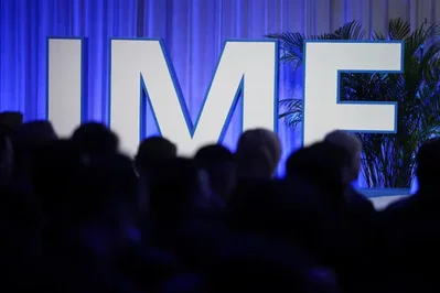 IMF敦促各國削減開支