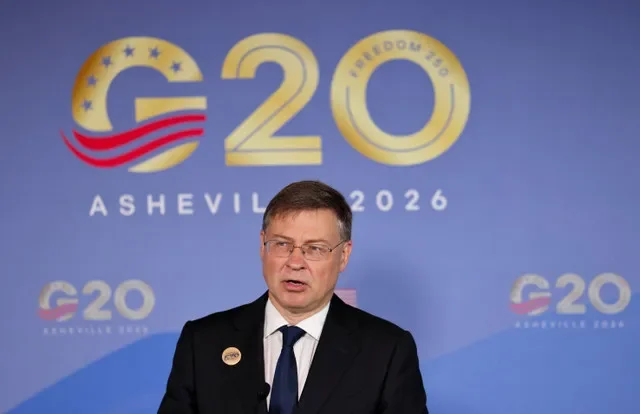 El comisario europeo de Economía y Productividad, Valdis Dombrovskis, interviene durante la reunión de ministros de Finanzas y gobernadores de bancos centrales de los países del G20 en Asheville, Carolina del Norte, EE. UU., el 1 de septiembre de 2026. REUTERS/Sam Wolfe