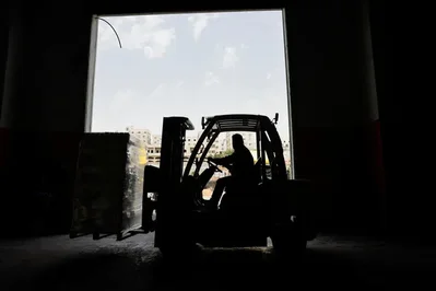 Israel Halts Gaza Commercial Goods Over Tax Dispute