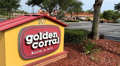 Golden Corral تغلق مطاعم بينما تخطط للتوسع