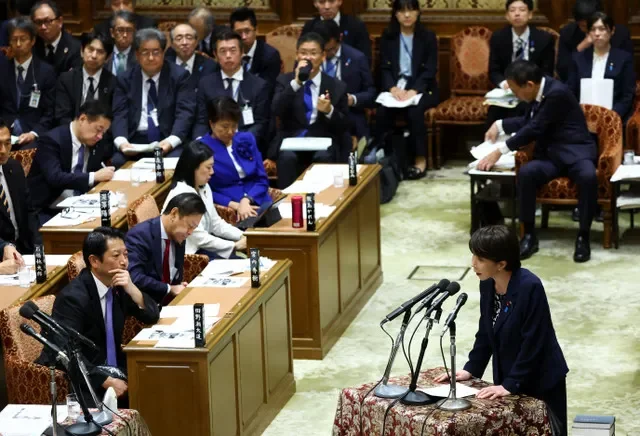 2026年10月14日、東京の国会における衆議院予算委員会で発言する日本の高市早苗首相。REUTERS/加藤一成