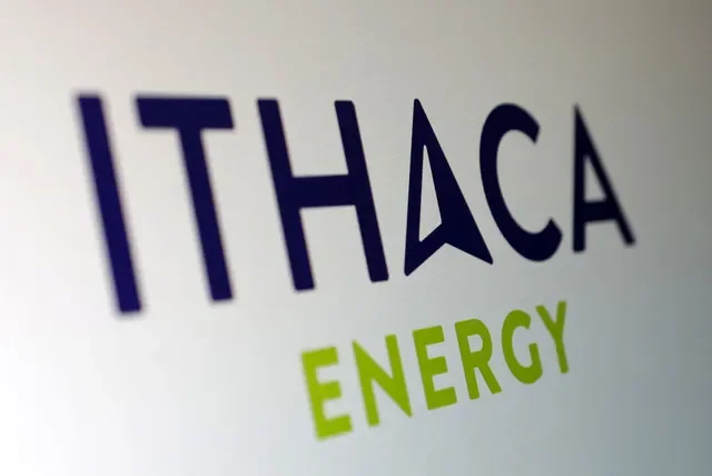 2022年10月18日拍攝的插圖中展示的 Ithaca Energy 標誌。REUTERS/Dado Ruvic/Illustration