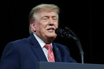 Trump warns Kansas voters of unrest at campaign rally