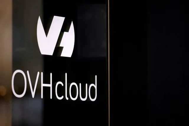 ภาพแฟ้ม: โลโก้ของ OVHcloud บริษัทคลาวด์คอมพิวติ้งของฝรั่งเศส บนอาคารของบริษัทในปารีส ฝรั่งเศส เมื่อวันที่ 25 มกราคม 2023 รอยเตอร์/ซาราห์ เมย์ซอนเนียร์/ภาพแฟ้ม