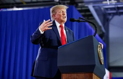 Trump faz campanha em Iowa para apoiar republicanos