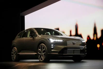 Volvo創紀錄虧損 股價重挫
