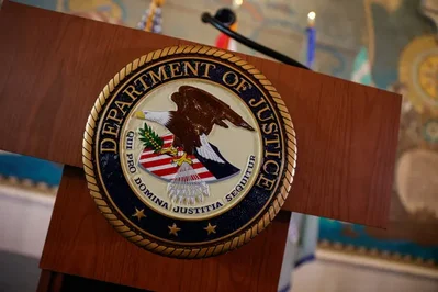 米当局、Substackへの機密漏洩で請負業者を訴追