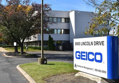 A GEICO emitirá mais de 10,5 milhões de dólares em reembolsos para mais de 15.000 segurados de Nova Jersey. Reguladores estaduais multaram a seguradora em 1,2 milhão por práticas comerciais inadequadas.
