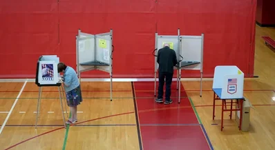 鱈魚角選民備戰11月3日大選